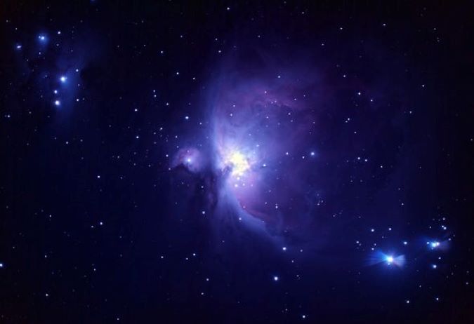 Fortner’s image of the Orion Nebula – a star-forming region located in the Milky Way. It’s about 1,344 light years away from Earth and is a combination of blue reflection nebula and red emission nebula. 