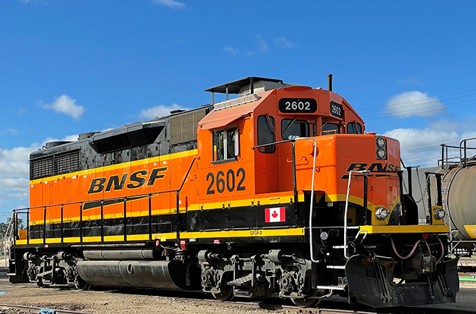 BNSF 2602 proudly displays a Canadian flag while serving our customers in Winnipeg.
