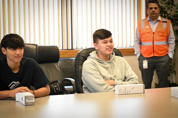 Javier Lopez (center) learns about the importance of BNSF’s operations to the city’s economy. 