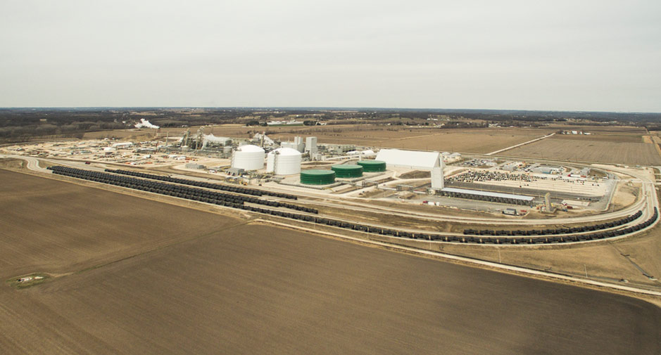 BNSF customers, including Iowa Fertilizer Company, invested nearly $7.7 billion in 2017 for new or expanded facilities.